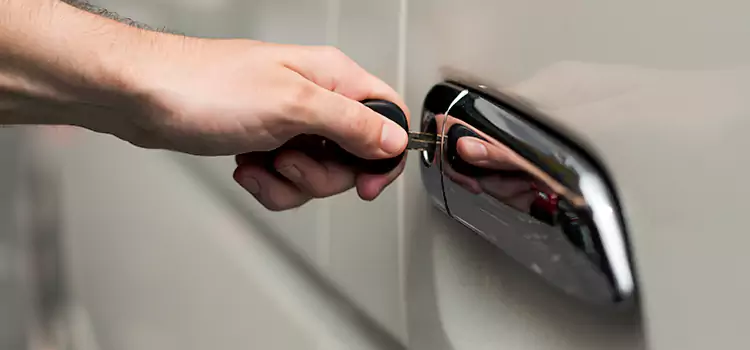 Why Choose Our Auto Locksmith Team in Avon, OH?